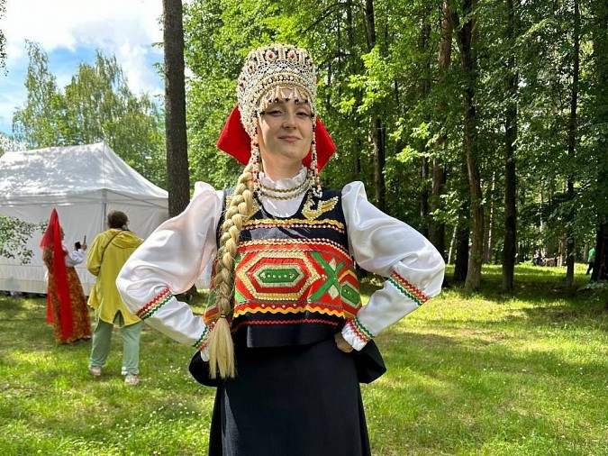 На «Губернском разгуляе» представили кокошник из Кинешмы фото 4