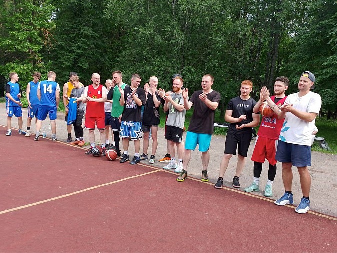 На новой площадке на ул.Костромской прошел дружеский турнир по баскетболу фото 4