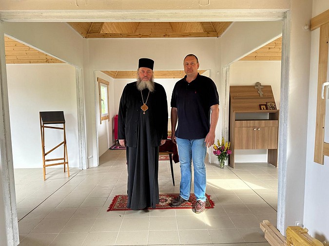 В селе Октябрьский продолжается строительство Иоанно-Богословского храма фото 3