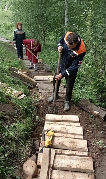 Через Вандышевский овраг в Кинешме обустраивают еще один пешеходный переход фото 5