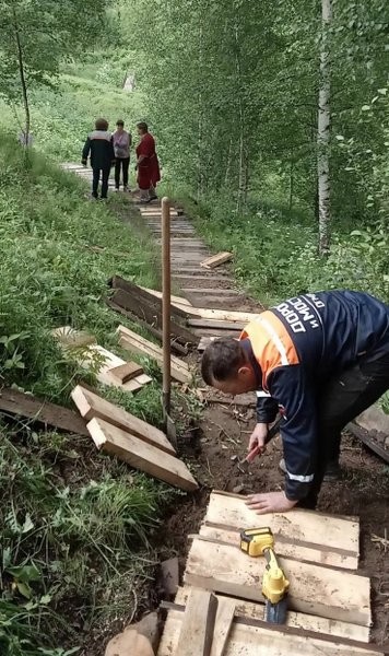 Через Вандышевский овраг в Кинешме обустраивают еще один пешеходный переход фото 7