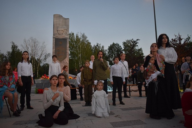 В Кинешме зажгли свечи в память о погибших в годы Великой Отечественной войны фото 8