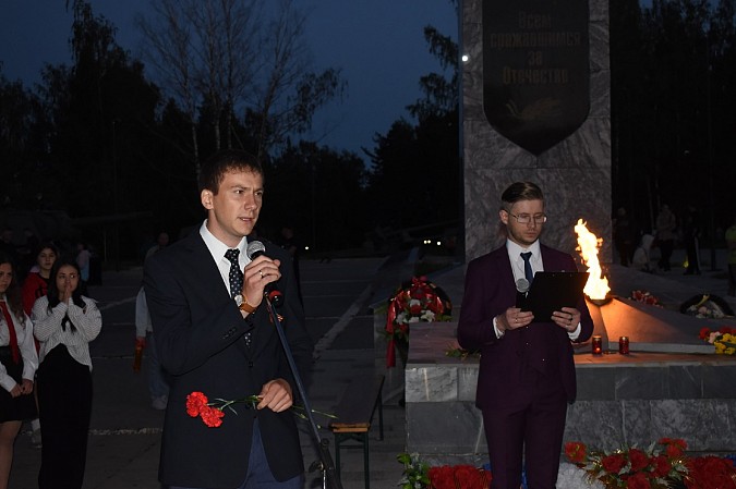 В Кинешме зажгли свечи в память о погибших в годы Великой Отечественной войны фото 11