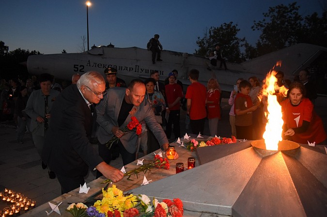 В Кинешме зажгли свечи в память о погибших в годы Великой Отечественной войны фото 10