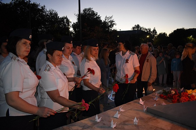 В Кинешме зажгли свечи в память о погибших в годы Великой Отечественной войны фото 7