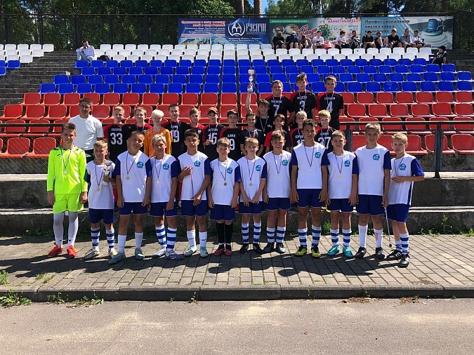 Футболисты стали призёрами регионального этапа турнира «Кожаный мяч» фото 3