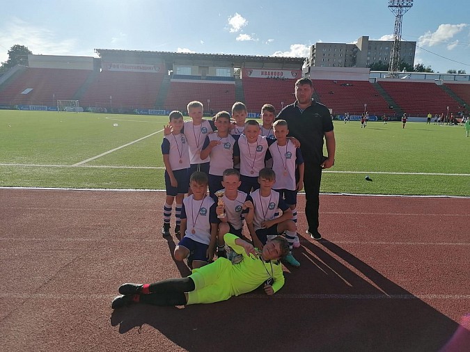 Футболисты стали призёрами регионального этапа турнира «Кожаный мяч» фото 4