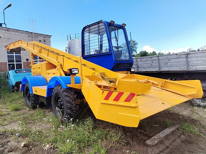 В УГХ Кинешмы приобрели лаповый погрузчик для уборки снега фото 2