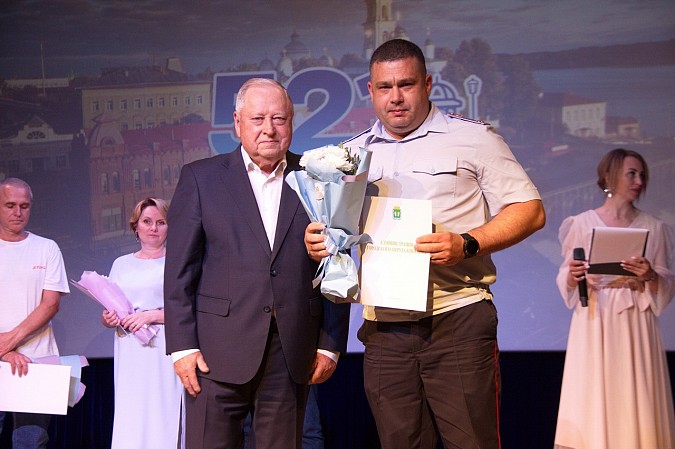 В канун Дня города в Кинешме чествовали передовиков фото 62