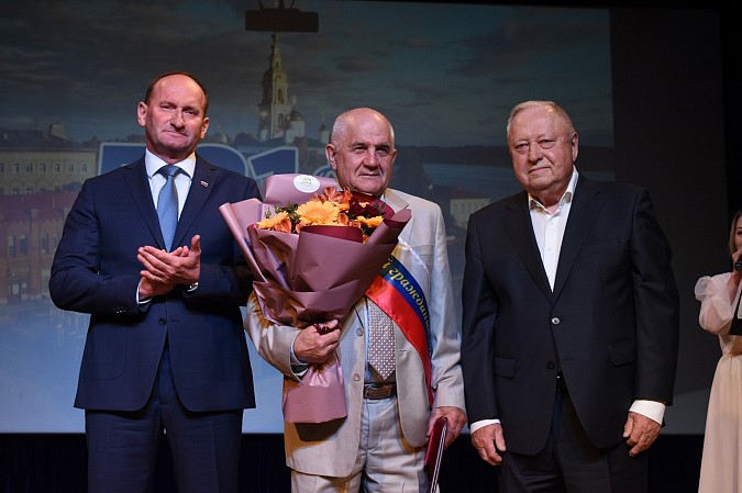 В канун Дня города в Кинешме чествовали передовиков фото 27