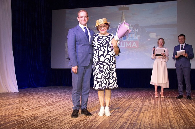 В канун Дня города в Кинешме чествовали передовиков фото 43