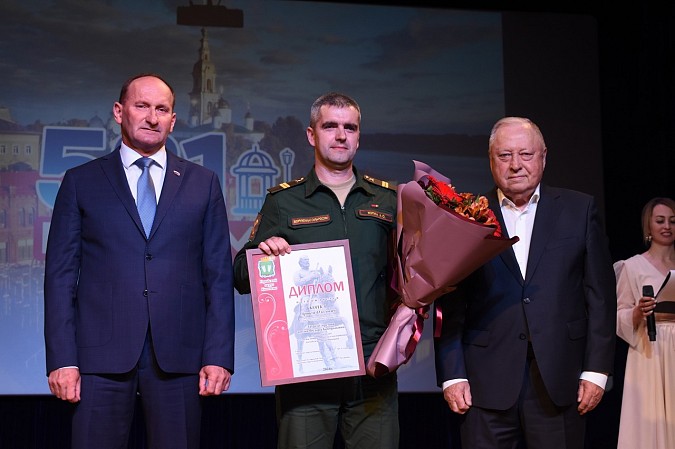 В канун Дня города в Кинешме чествовали передовиков фото 33