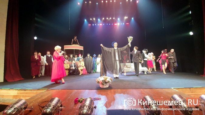 Слезы и восхищение: Кинешемский театр представил «Мастера и Маргариту» фото 35