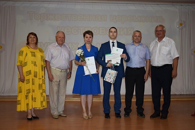 В Кинешме чествовали выпускников - медалистов 2024 года фото 52