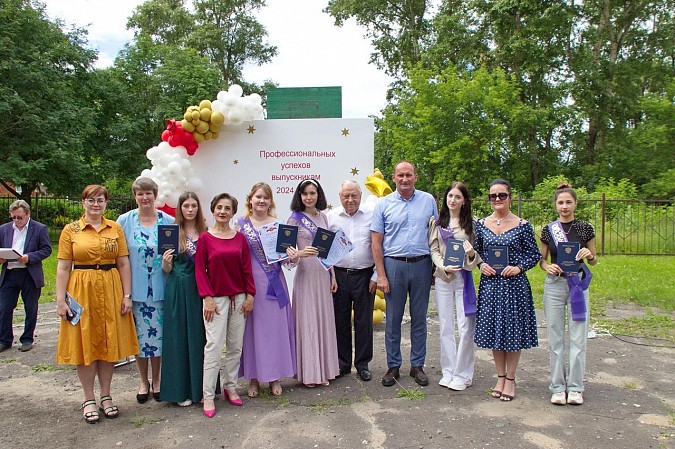 В Кинешемском политехническом колледже состоялась церемония вручения дипломов фото 7