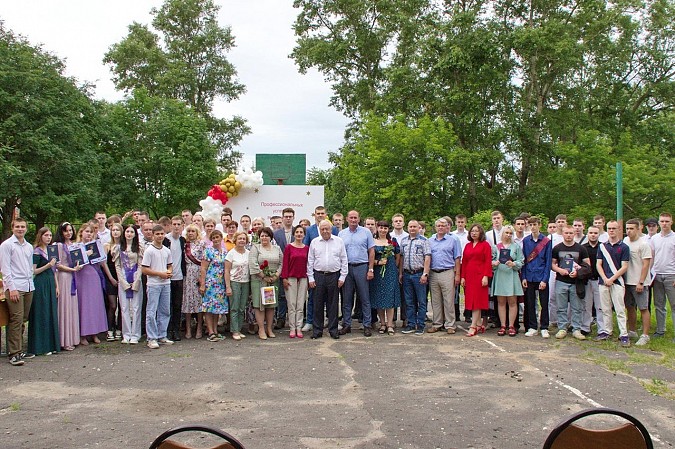 В Кинешемском политехническом колледже состоялась церемония вручения дипломов фото 2