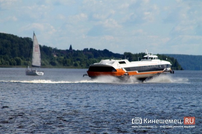 Забытая картина: в Кинешме «Метеор» пришвартовался к двум пассажирским теплоходам фото 11