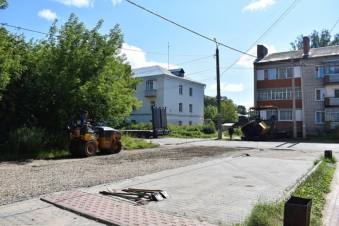В Кинешме благоустроили съезды-выезды к многоквартирным домам фото 10