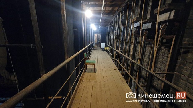 Занавес из испанского бархата и новое оборудование: Кинешемский театр готовится к сезону фото 7