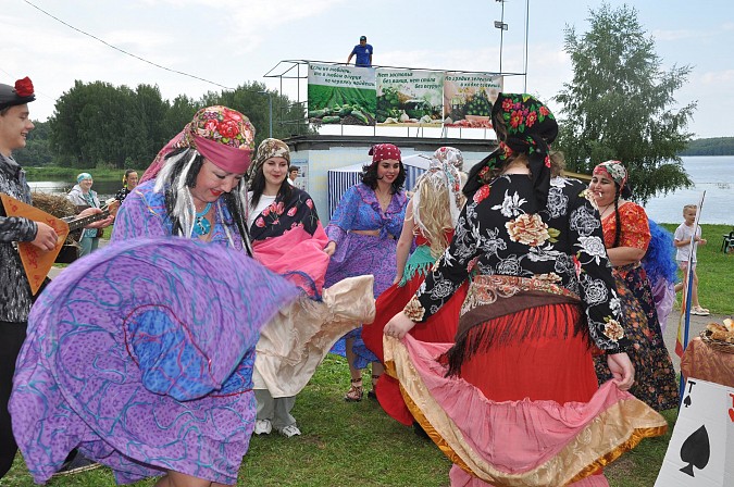 Более 1000 человек посетили День огурца в Станко фото 4