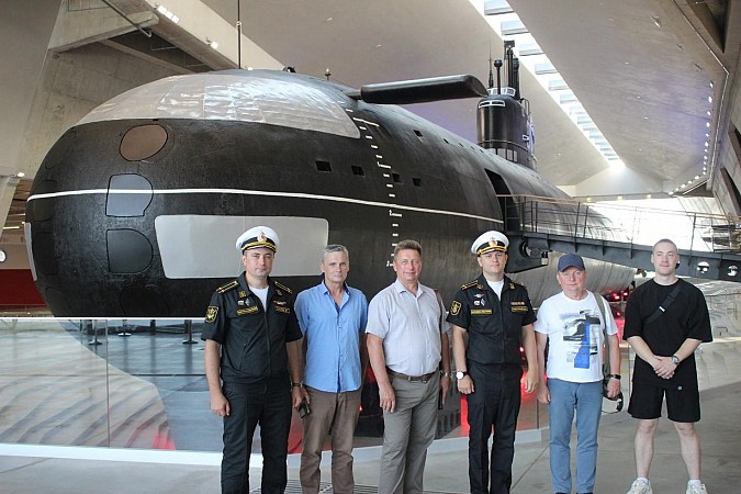 Делегация Кинешемского района побывала на противолодочном корабле «Североморск» фото 2