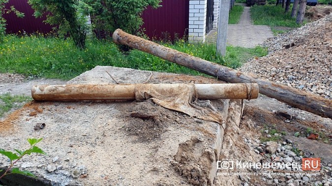 На ул.Декабристов меняют часть коллектора, стоки из которого заливали дома фото 22