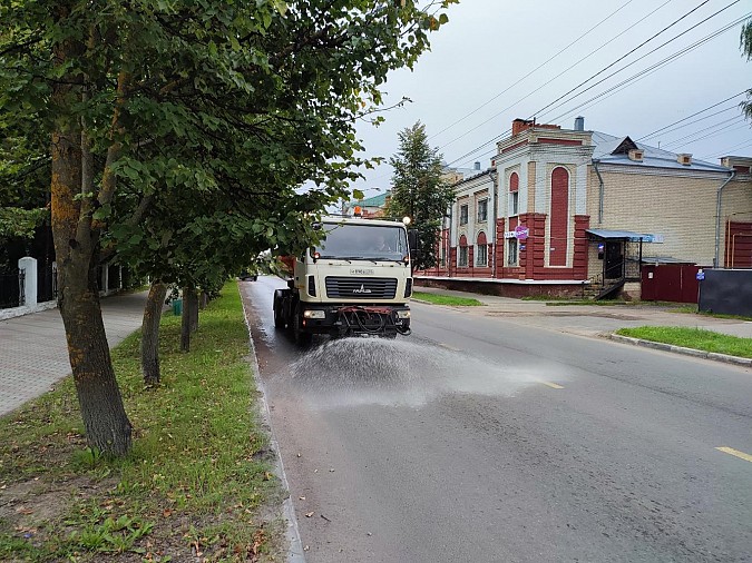 Накануне 1 сентября в Кинешме обновляют разметку на пешеходных переходах фото 7