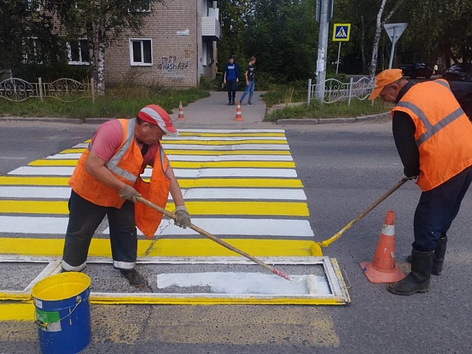 Накануне 1 сентября в Кинешме обновляют разметку на пешеходных переходах фото 2