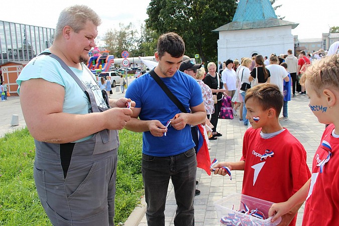 Кинешма отметила День флага Российской Федерации фото 5