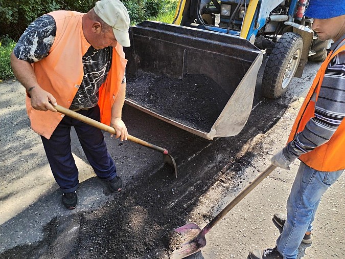 В Кинешме продолжается ямочный ремонт дорог фото 3