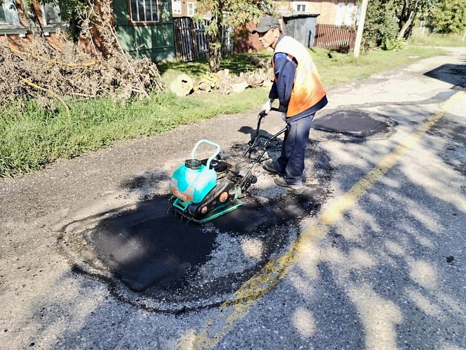 В Кинешме продолжается ямочный ремонт дорог фото 4