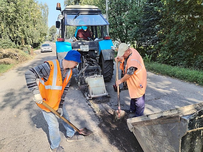 В Кинешме продолжается ямочный ремонт дорог фото 2