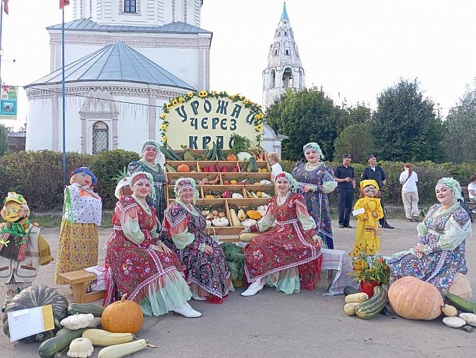 Народный ансамбль «Горлица» выступил на фестивале «Лук-Лучок» фото 2