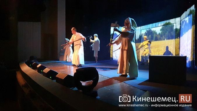 Кинешемский театр показал премьеру сказки о Мальчише-Кибальчише фото 4