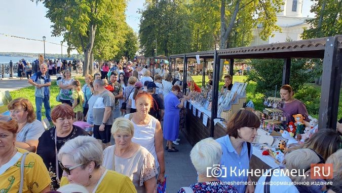 Сотни кинешемцев и гостей города посетили фестиваль «Кинешма купеческая» фото 14