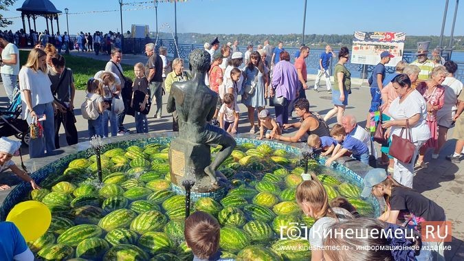 Сотни кинешемцев и гостей города посетили фестиваль «Кинешма купеческая» фото 22