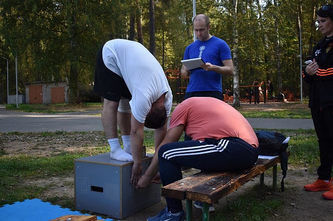 Старшеклассники и студенты колледжей выполнили нормативы ГТО фото 3