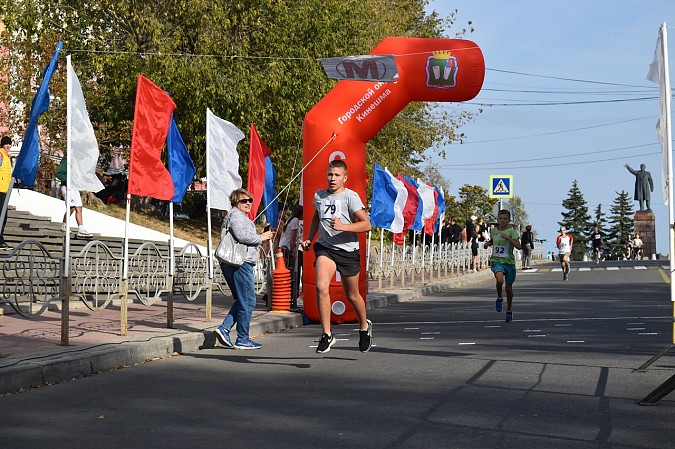 Более 500 человек приняли участие в пробеге памяти маршала А.М.Василевского фото 26