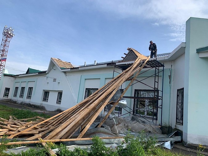 В Кинешме ремонтируют крышу спортшколы «Звездный» фото 2