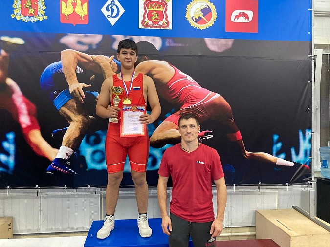 Кинешемцы завоевали награды на Межрегиональном турнире по вольной борьбе фото 4