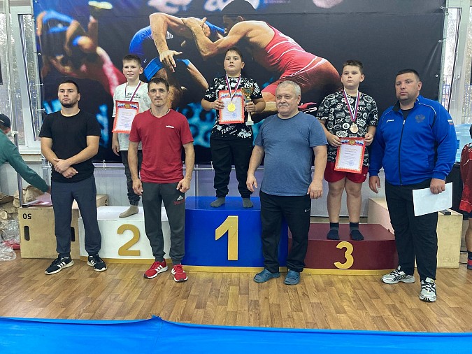 Кинешемцы завоевали награды на Межрегиональном турнире по вольной борьбе фото 3