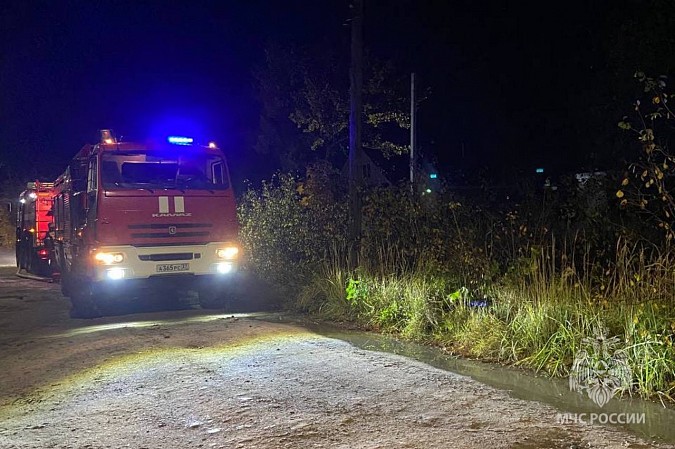 В Кинешме при пожаре на улице Третьяковской погиб 45-летний мужчина фото 3