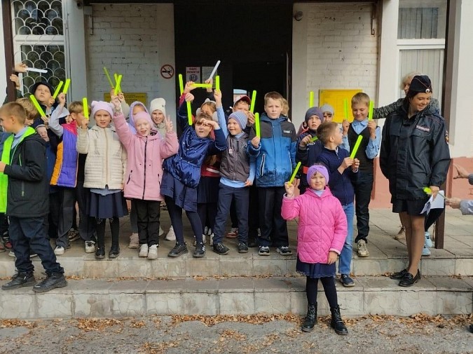 Сотрудники ГИБДД Кинешмы проводят профилактические мероприятия с детьми фото 3