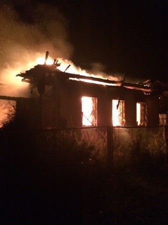 В Заволжске огнём уничтожен дом фото 2