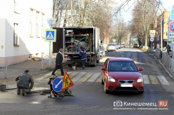 Автолюбители Кинешмы с трудом привыкают к одностороннему движению по ул.им.Крупской фото 2