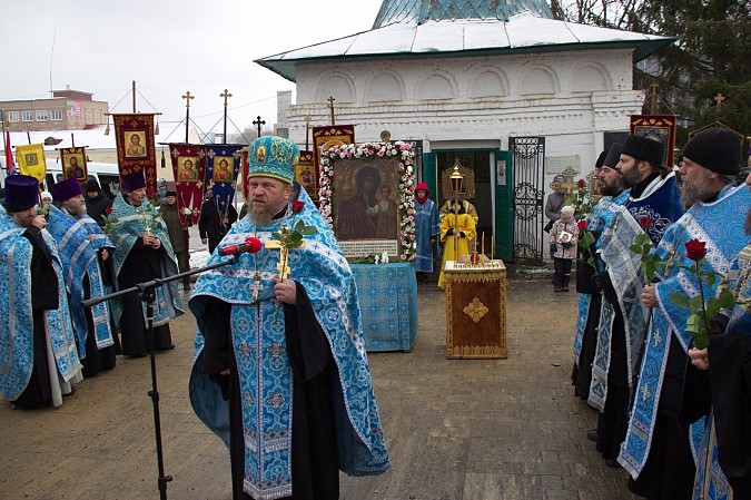 В Кинешме прошел крестный ход в честь праздника иконы Божией матери «Казанская» фото 11