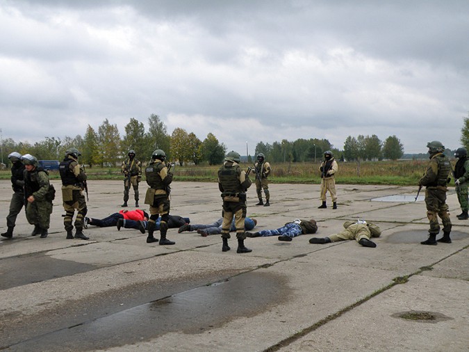Террористы захватили заложников в Иванове фото 5