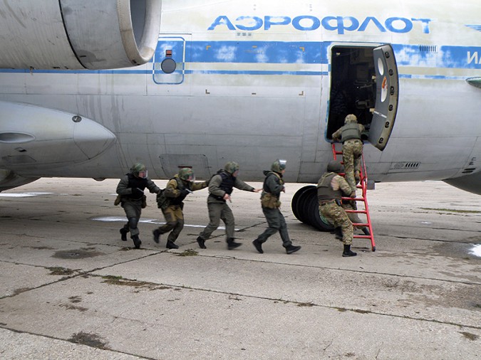 Террористы захватили заложников в Иванове фото 10