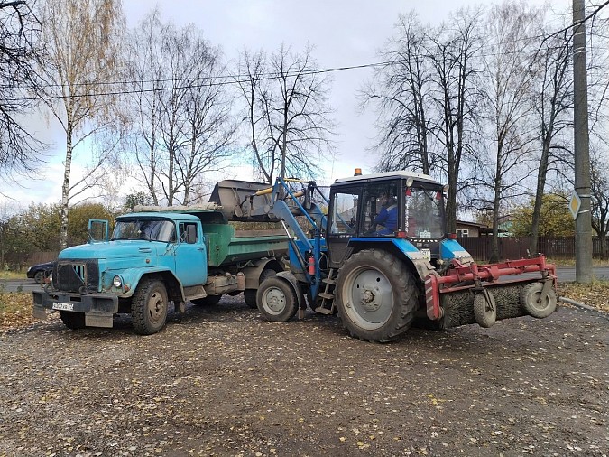 За минувший месяц УГХ выпилены и кронированы десятки аварийных деревьев фото 8