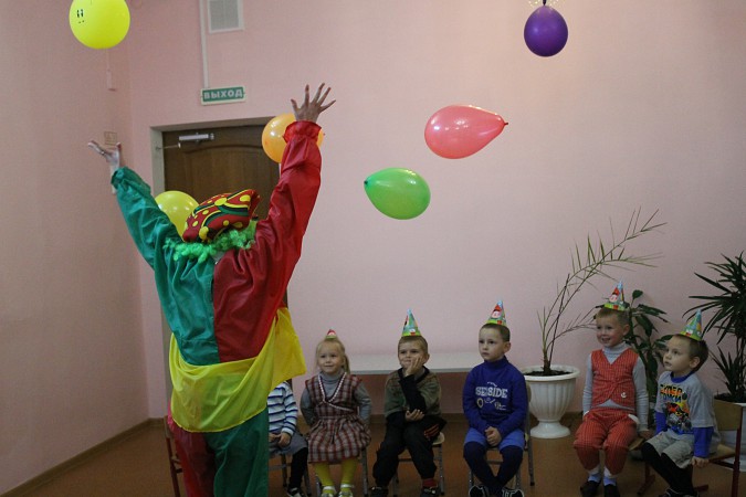 Развлекательные испытания детям помог преодолеть клоун Клёпа фото 2